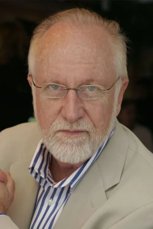 J. Patrick McNamara interpretando a John