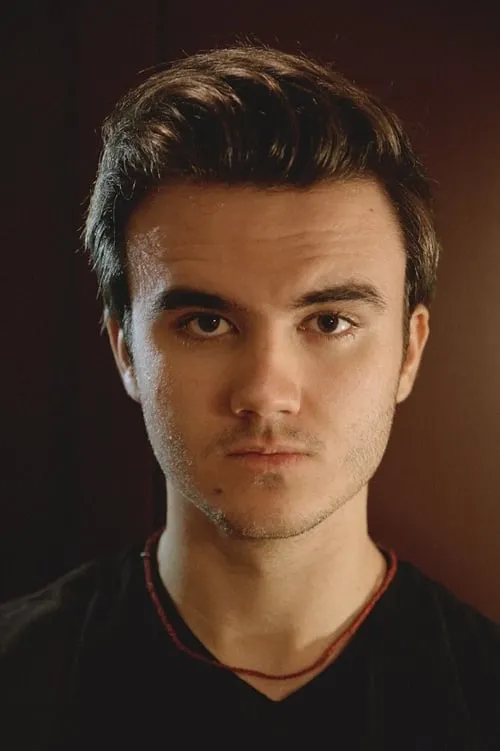 Jack Fessenden interpretando a Connor