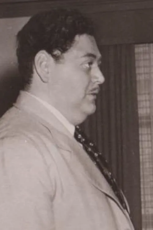 Jack Reitzen interpretando a Norton Benedict