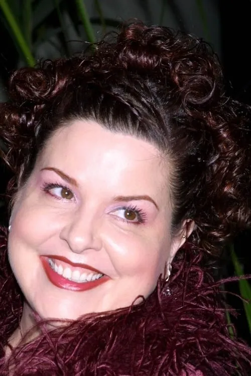 Jackie Guerra interpretando a Julie