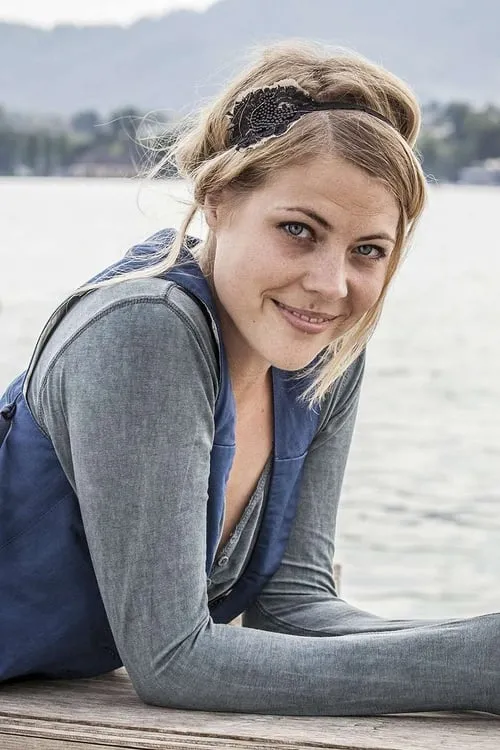 Ernst C. Sigrist ha trabajado con Jaël Malli en 1 ocasiones