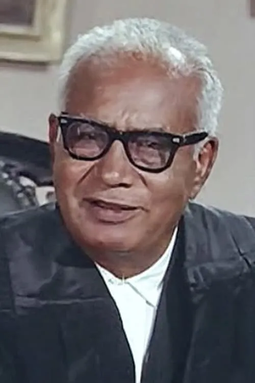 Jagdish Sethi interpretando a Shyamlal