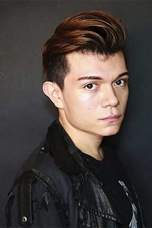 Jaime “Lucinda Miu” Lujan — personaje: Self - Wardrobe Designer