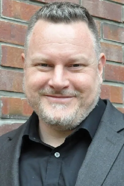 Foto de perfil del actor James Blight en el reparto