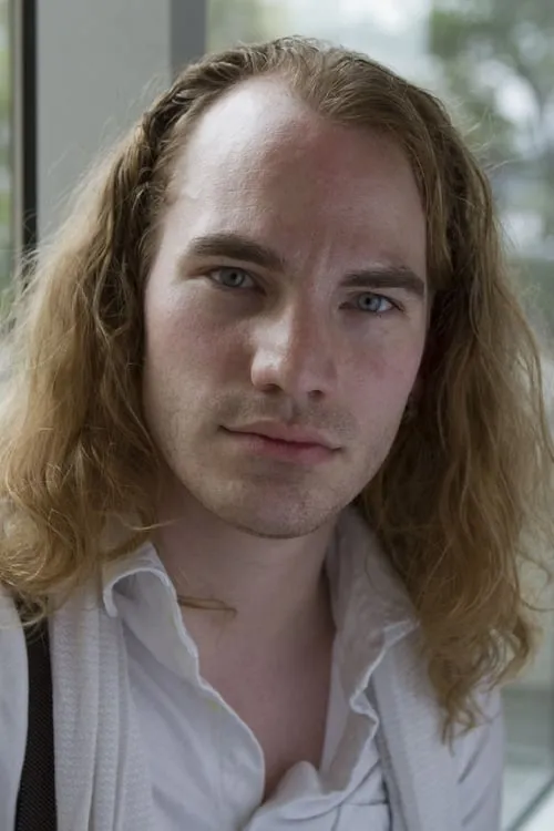 Bailey Heesch ha trabajado con James C. Morris en 1 ocasiones