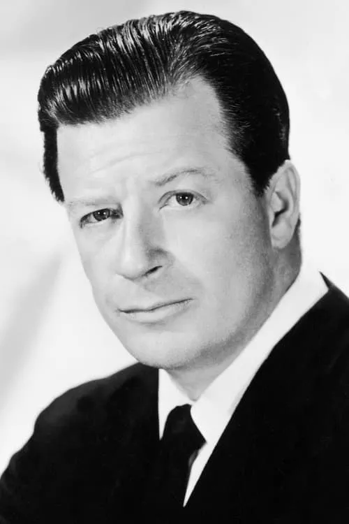 ???? ha trabajado con James Clavell en 1 ocasiones