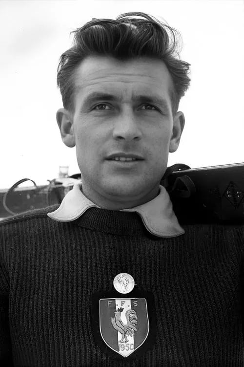 Gaston Rébuffat ha trabajado con James Couttet en 2 ocasiones