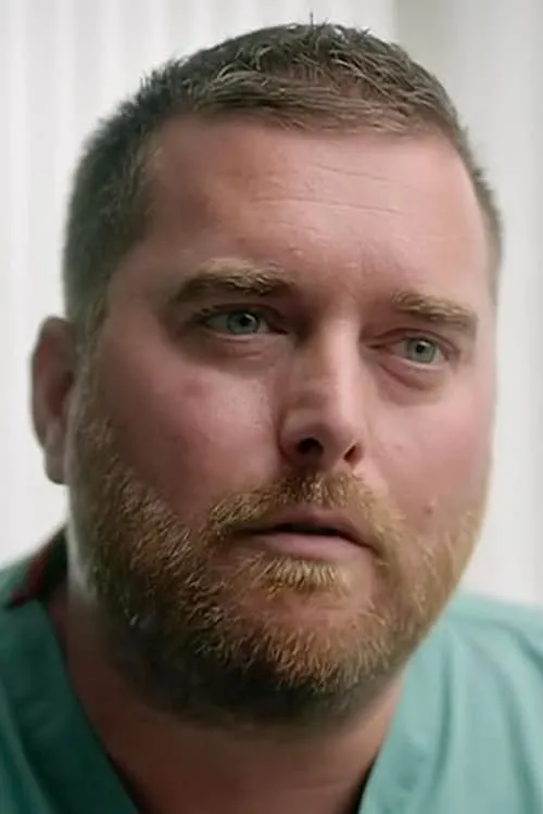 James Haslam interpretando a Self