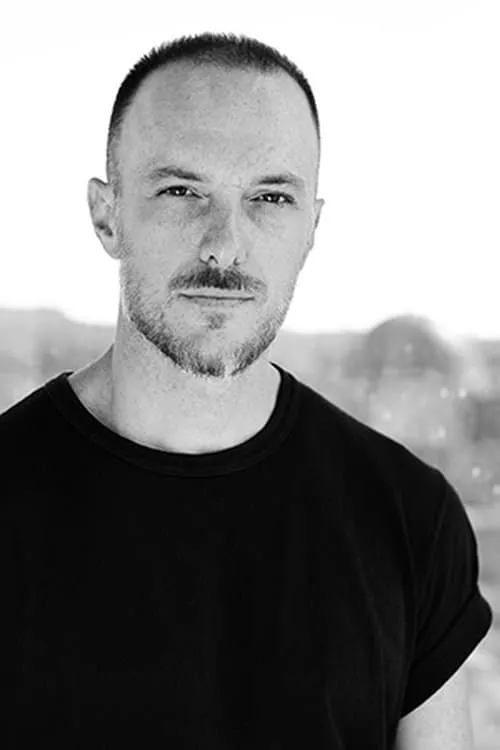 Jon Bruno ha trabajado con James Lafazanos en 1 ocasiones