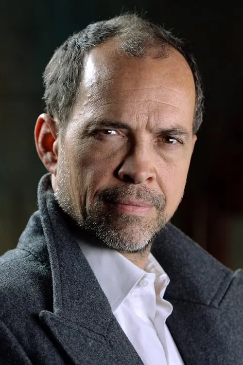 Lucy Barrett ha trabajado con James Logan en 1 ocasiones