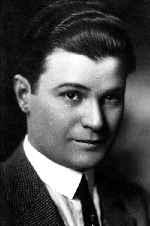 James P. Burtis interpretando a The Railroad Detective's Assistant