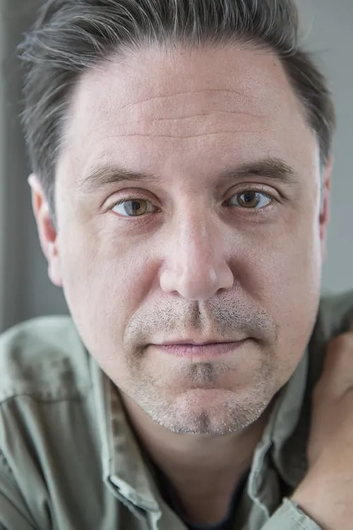 Erin Ann MacDonald ha trabajado con James Rich en 1 ocasiones