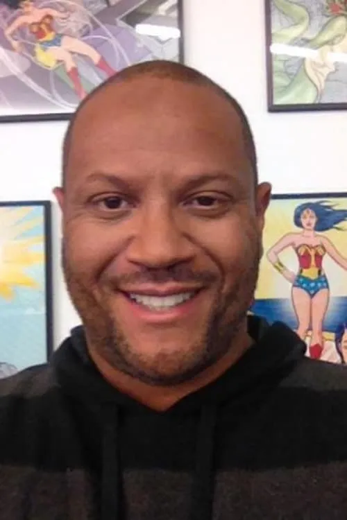 Jerry Robinson ha trabajado con James Tucker en 2 ocasiones