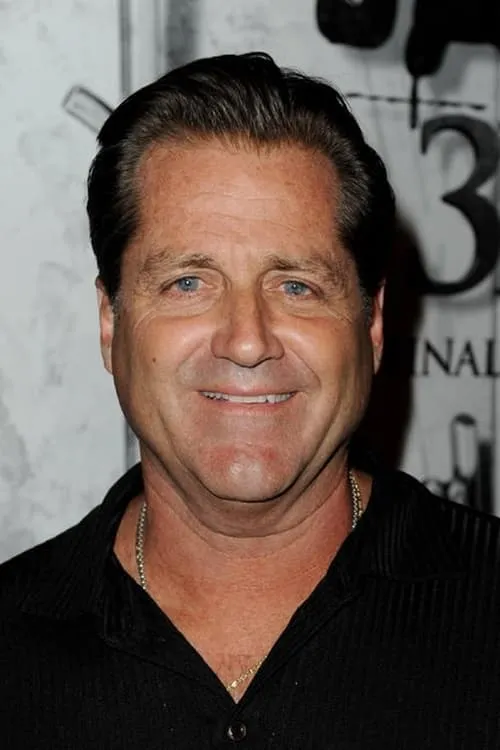 Dick Van Patten ha trabajado con James Van Patten en 6 ocasiones