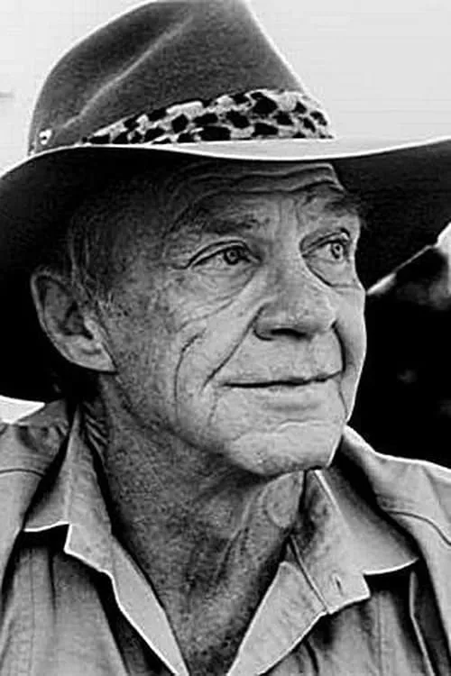 Jamie Uys interpretando a Professor Hans Botha