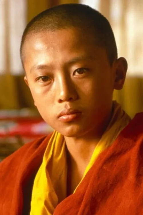 Jamyang Jamtsho Wangchuk interpretando a Dalai Lama, 14 Years Old
