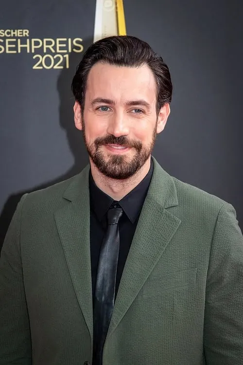 Jan Köppen — personaje: Self - Host