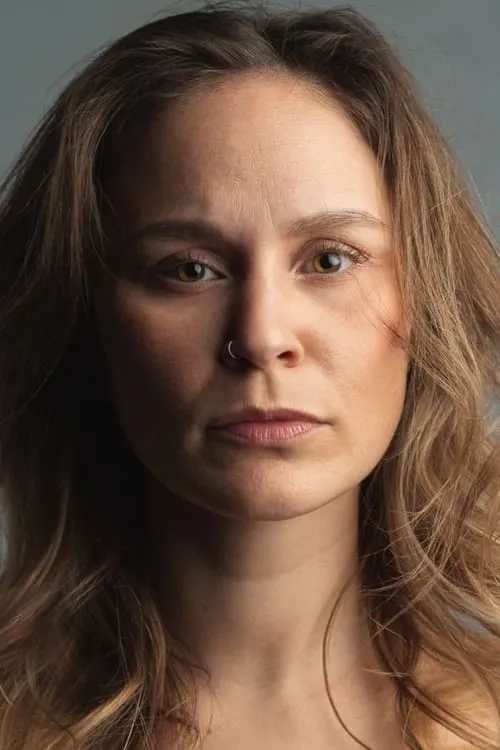 Jana Leutenegger interpretando a Jealousy