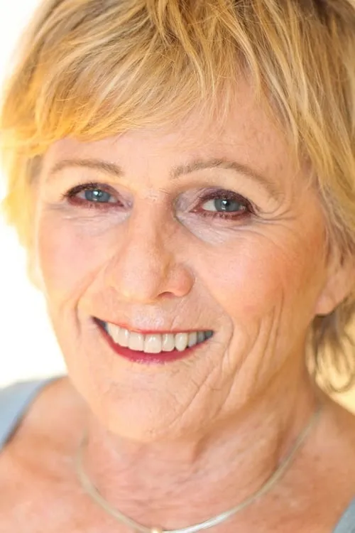 Janet Rice interpretando a Nana May