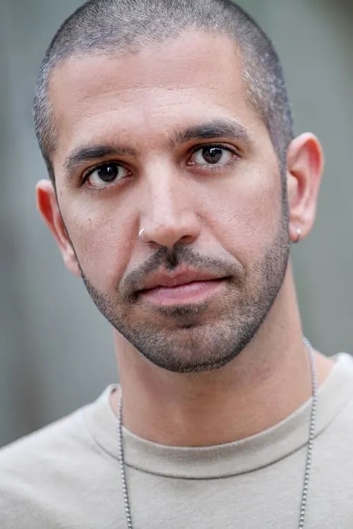 J.A.Q. interpretando a