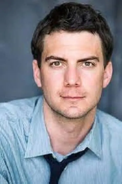 Jared Grey interpretando a Platt