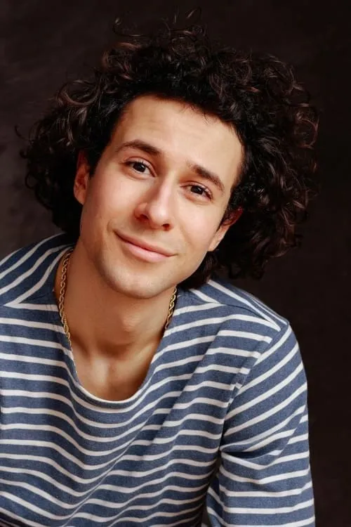 Jascha Baum interpretando a Hans Löhr (old)