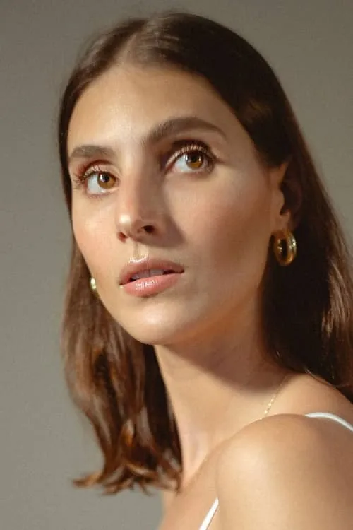 Llewellyn Cordier ha trabajado con Jasmine Hazi en 1 ocasiones