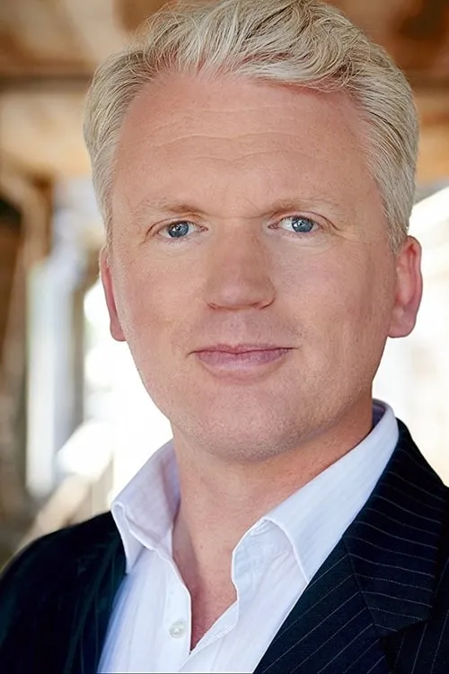 Jason Bryden interpretando a Rick Beverley