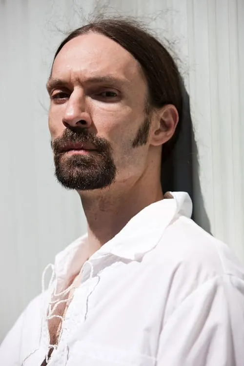 Nicholas Humphries ha trabajado con Jason Vaisvila en 1 ocasiones