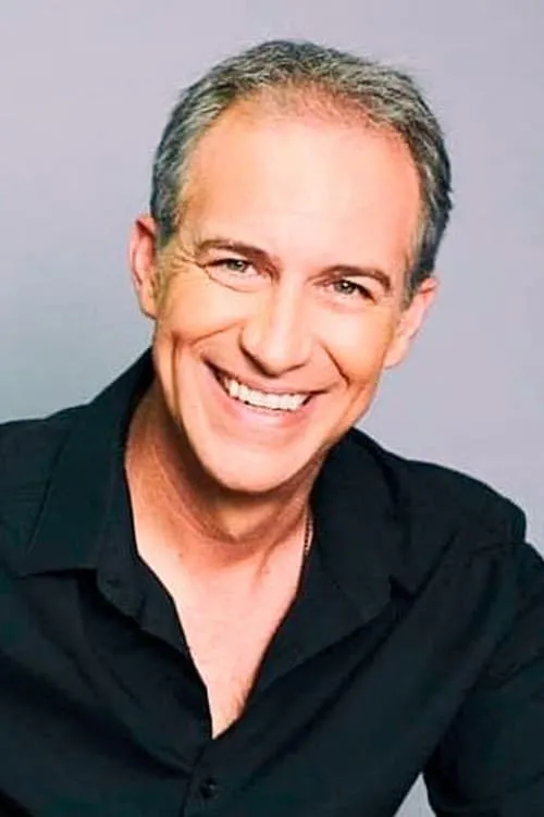 Javier Delguidice interpretando a 