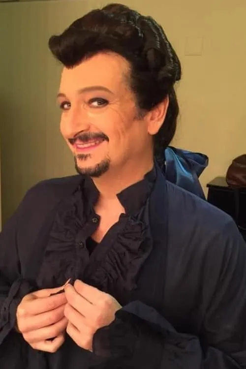 Javier Franco interpretando a Arturo Latimer