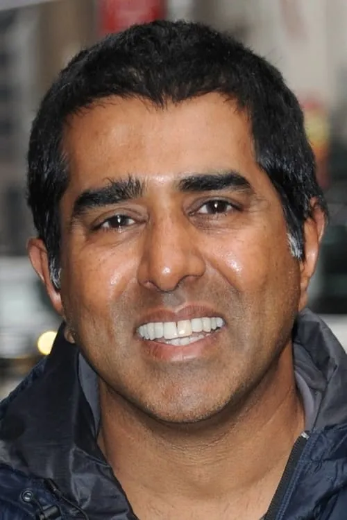 Jay Chandrasekhar interpretando a Nuts
