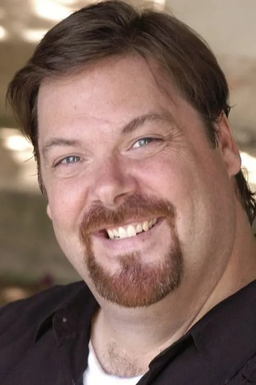 Jayden Lund interpretando a Roger