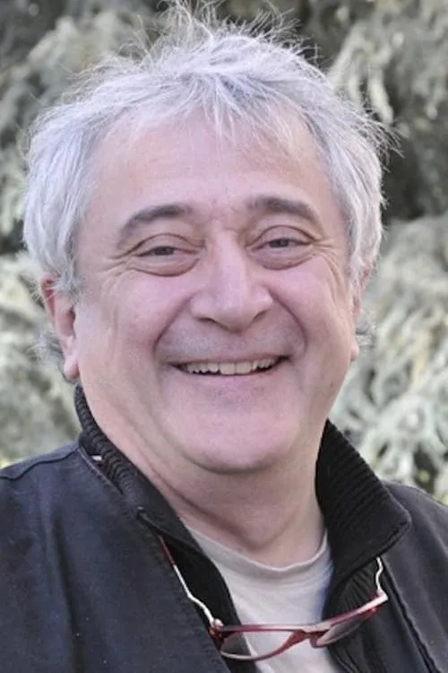 Jean-Daniel Laval interpretando a Théo Delong