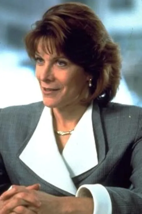 Jean De Baer interpretando a Suzanne DeMarco