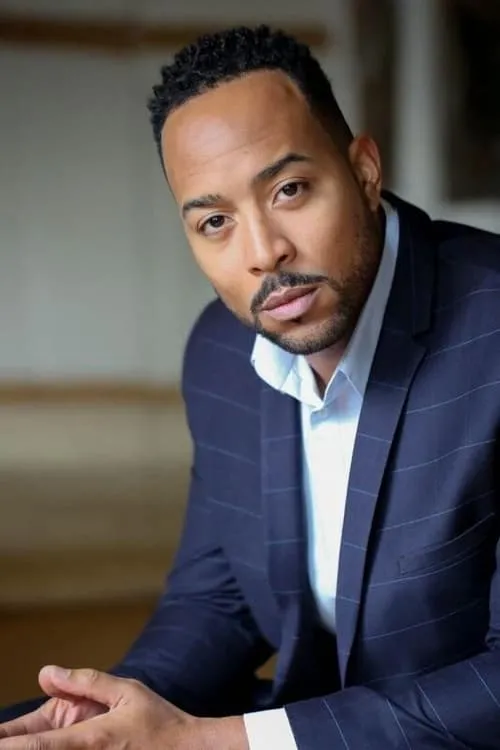 Jean-Luc Guizonne interpretando a 