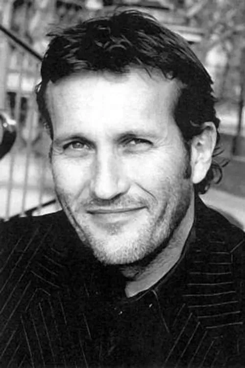 Jean-Marie Lamour interpretando a Benoît Giraud