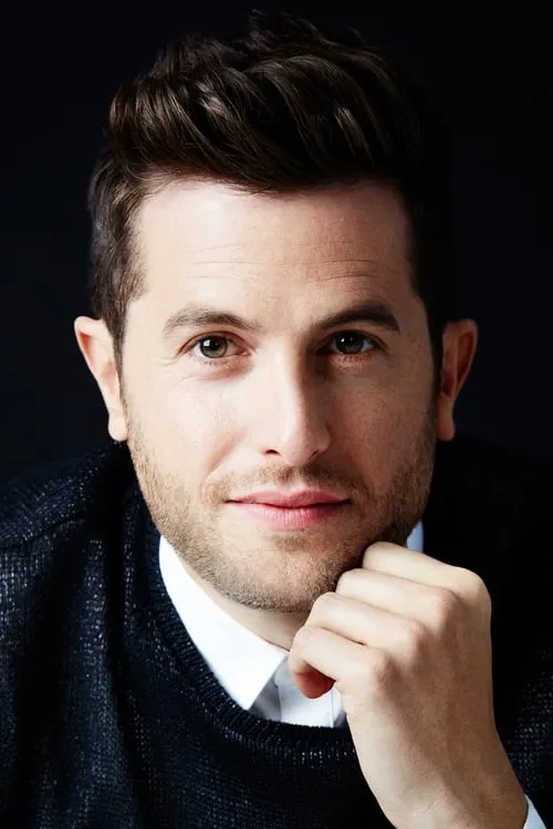 Jean-Philippe Dion interpretando a Self - Host