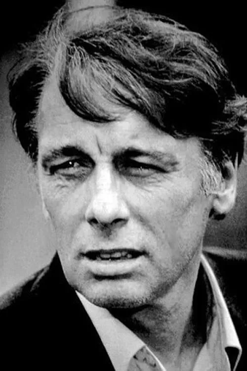 Jean-Pierre Bisson interpretando a Gravier