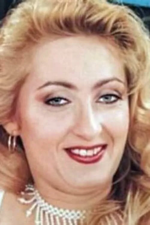 Jeanette La Douce interpretando a Nastacia