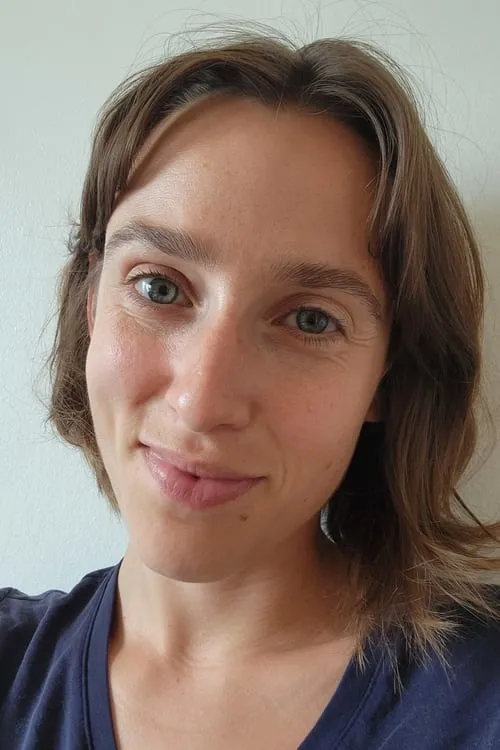 Catherine Côté-Moïsescu ha trabajado con Jeanne Chaumont-Goneau en 1 ocasiones