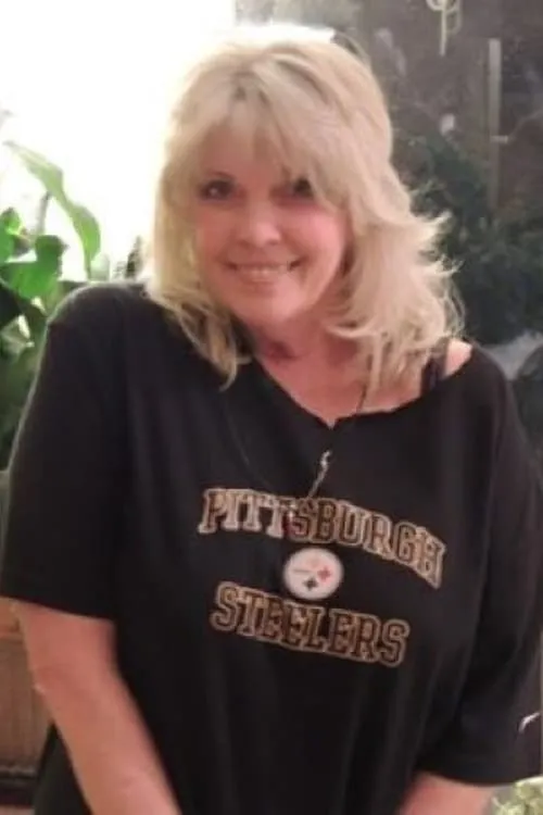 Jeannie Jefferies interpretando a Vera