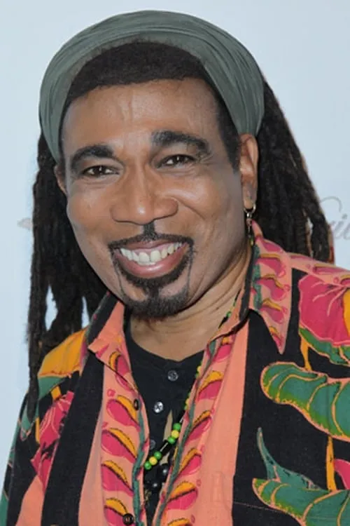 Jeffrey Anderson-Gunter interpretando a P.J.