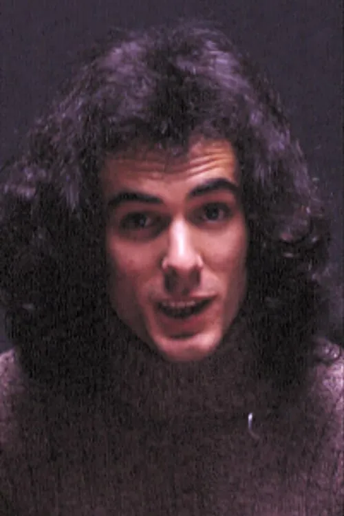 Jeffrey Mitchell interpretando a Junkie