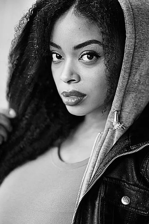 Lynn Collins ha trabajado con Jenique Bennett en 1 ocasiones