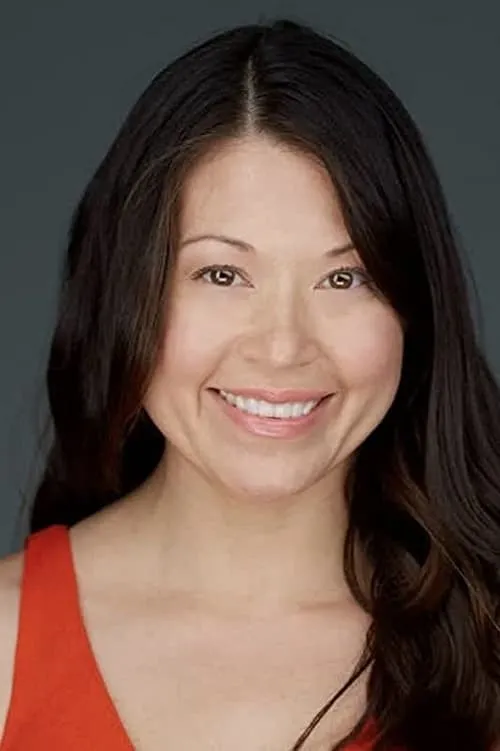 Jennifer Betit Yen interpretando a Apartment Mom