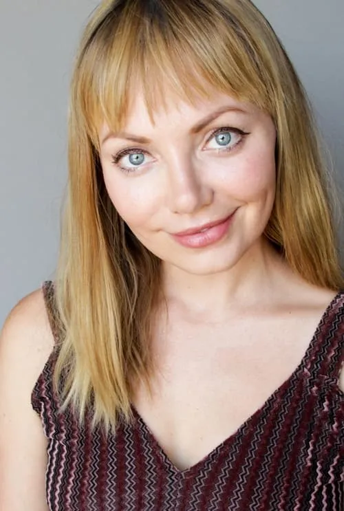 Jennifer Daley interpretando a Stitch