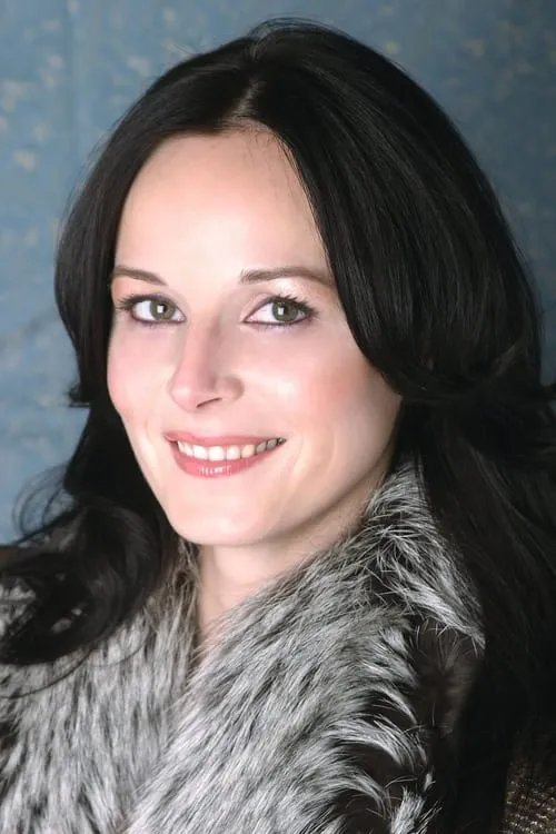 Jennifer Deschamps ha trabajado con Jennifer Fay Hopkins en 1 ocasiones