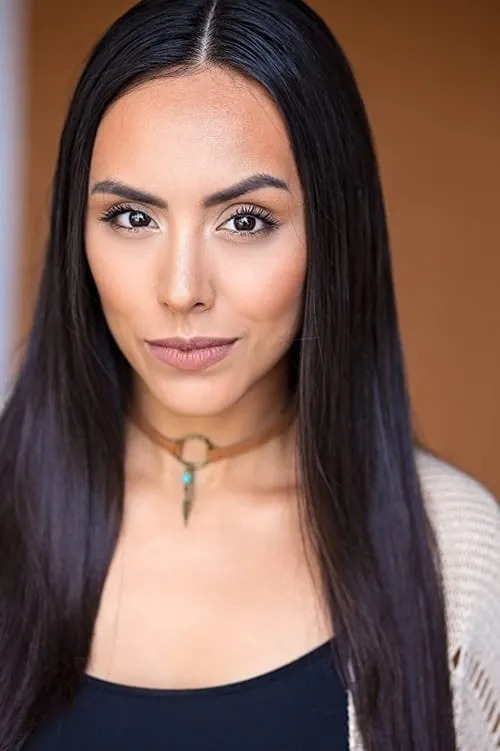 Jennifer Gasca interpretando a Lexi