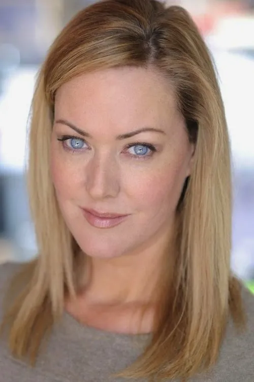 Jennifer Plas interpretando a Mandy (segment 'The Stylist')